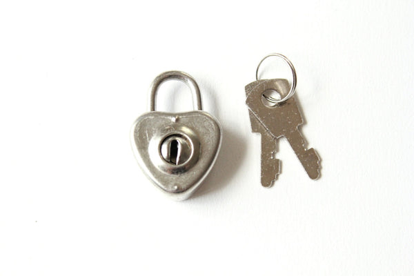 Small Heart Lock and Keys - heart padlock and key . heart shaped lock mini padlock diary lock . mini lock silver heart charm . journal lock