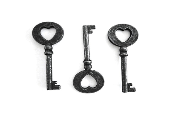 100 Small Heart Keys