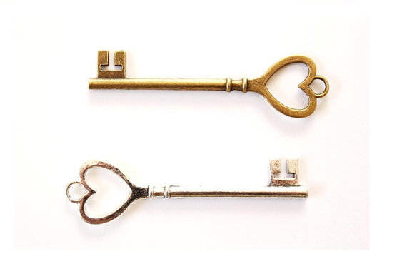 Wedding Key Favors . Heart Skeleton Key . heart key . brass key charm . shabby chic key . large key . metal key charm